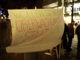 Wollen Sie in einem Überwachungsstaat leben? Demo in Hannover am 6. Nov. 2007; Foto: 2007rds